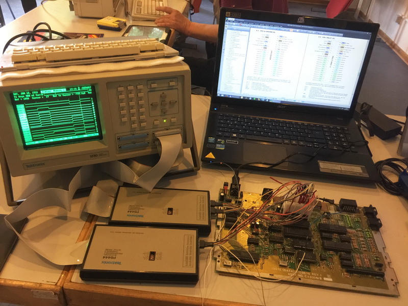 Logic Analyser Atari 130XE klein.jpg